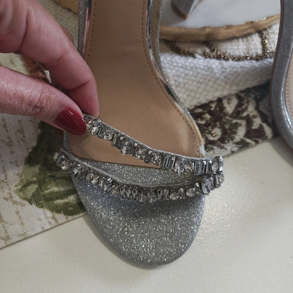 Jewel Badgley Mischka Alia Block Heel Evening Sandals NWOT